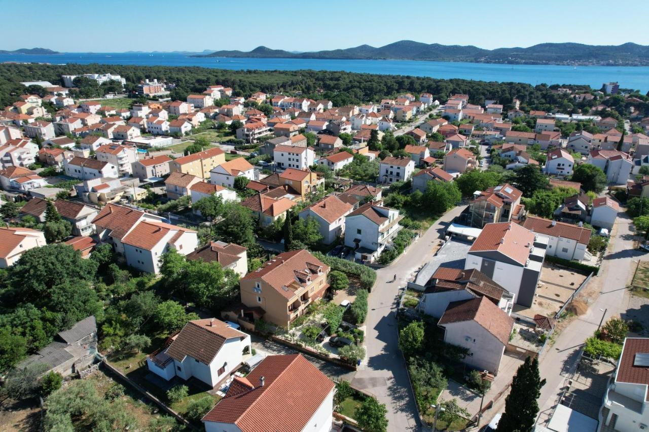 Apartments And Rooms Sinka Биоград на Мору Екстериор снимка