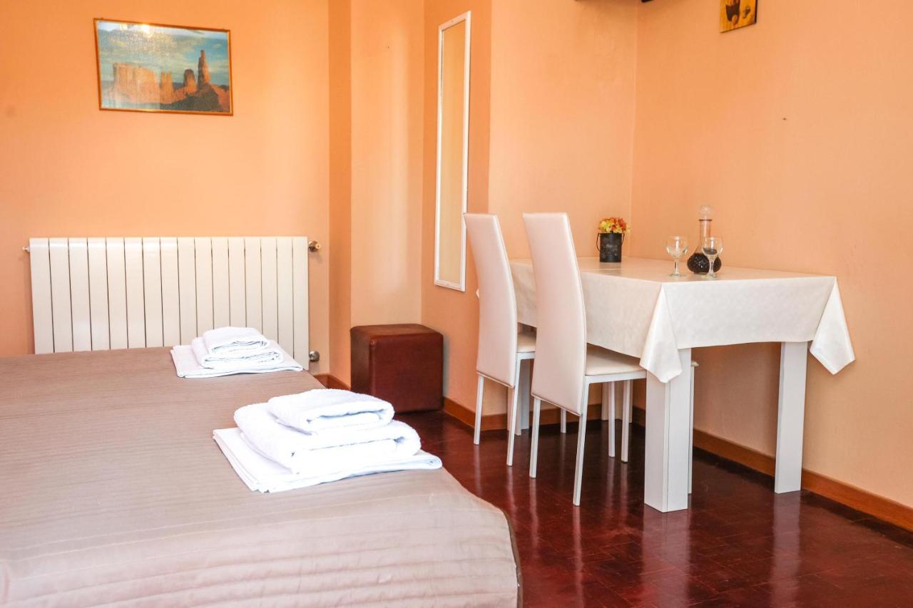 Apartments And Rooms Sinka Биоград на Мору Екстериор снимка