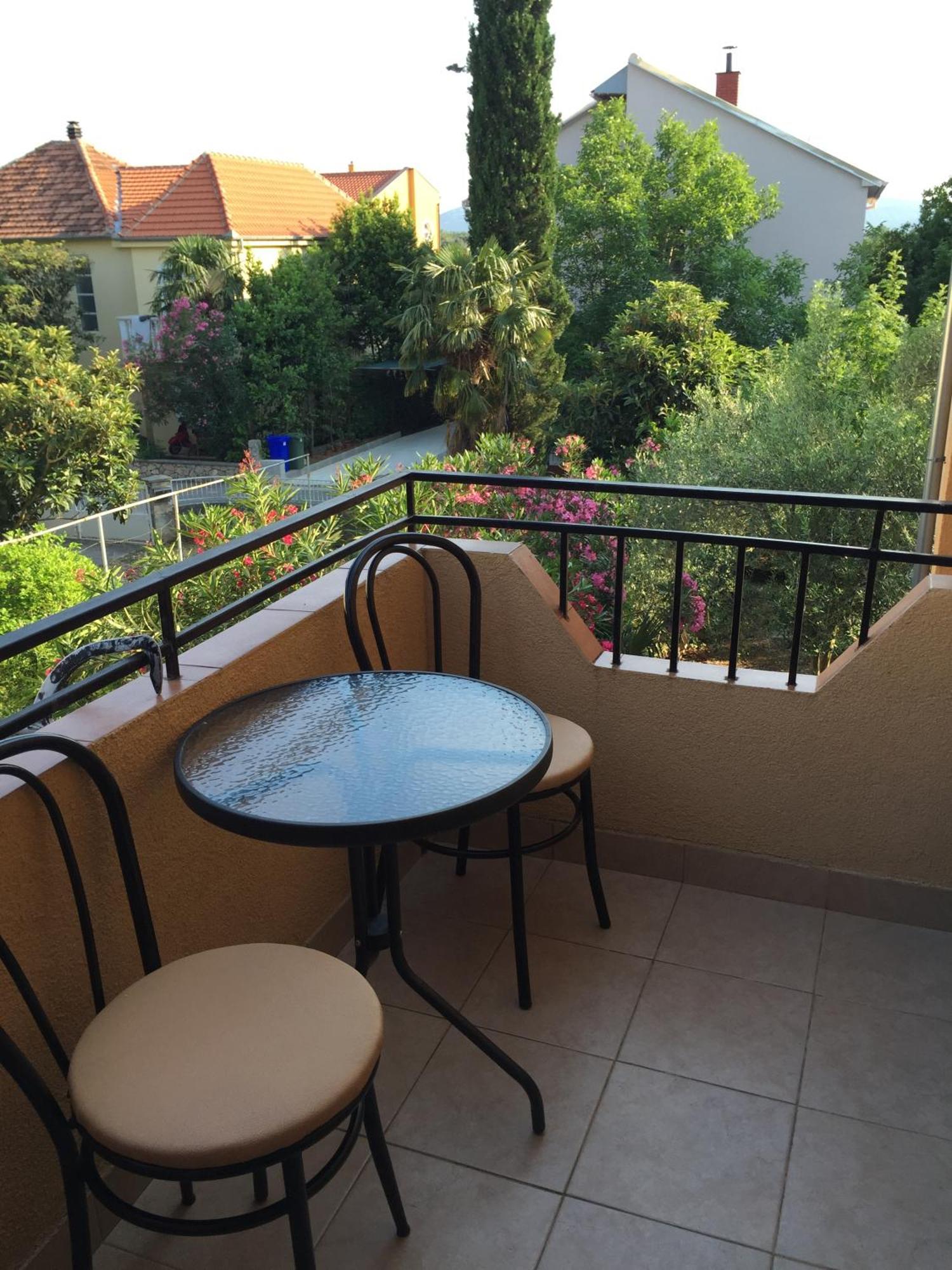 Apartments And Rooms Sinka Биоград на Мору Екстериор снимка